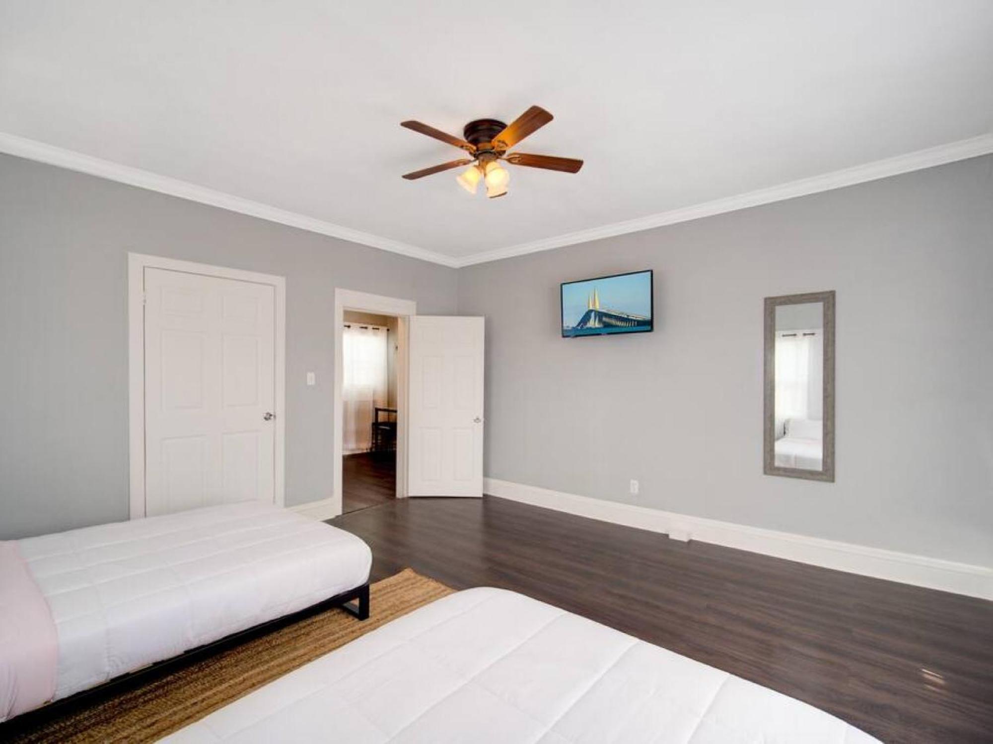 Modern Westshore Tampa Exterior foto
